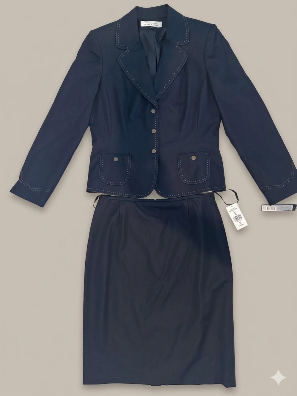 NWT Tahari Navy Blue Skirt Suit Size 10
Contrast Topstitch Blazer Set